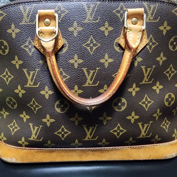 Authentic Louis Vuitton Alma PM - Picture 10 of 15